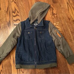 BNWT boys Urban Rebulic denim jacket.